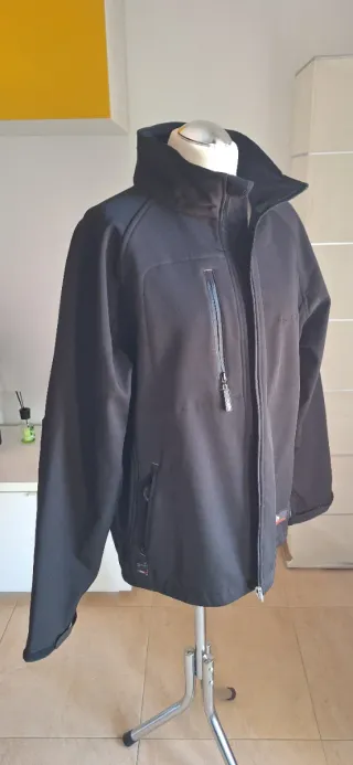 Chaqueta anorak negra Issaline