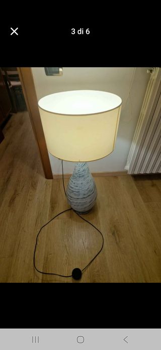 Lampada da tavolo in vetro blu e bianco