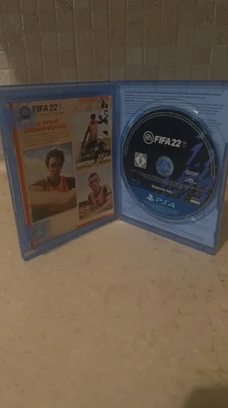 FIFA 22 PS4 (PlayStation 4) Standard Edition