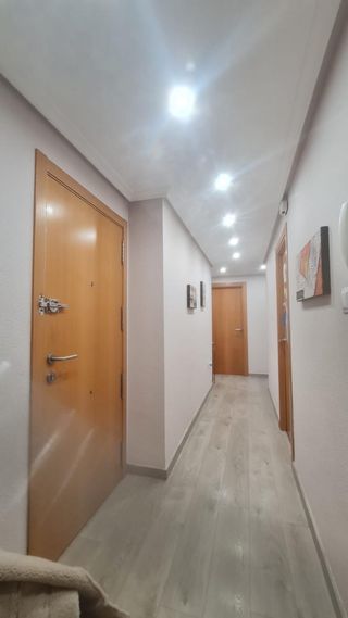 Se alquila piso en zona squash Elche