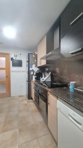 Se alquila piso en zona squash Elche