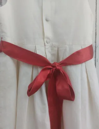 Vestido niña crema con bordado floral