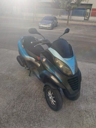 Piaggio MP3 250cc Azul/Gris  papeles  a dia negcib