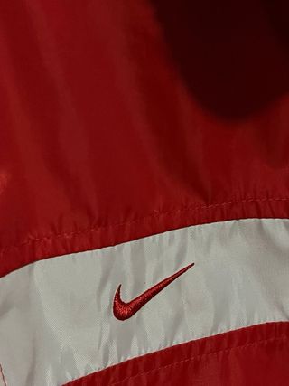 Chaqueta Nike Roja y Blanca Talla S
