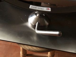 Jamonero como nuevo. Utilizado una vez.