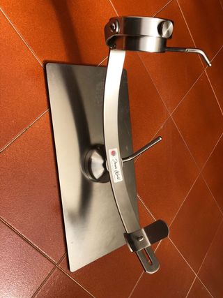 Jamonero como nuevo. Utilizado una vez.