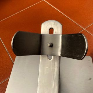 Jamonero como nuevo. Utilizado una vez.