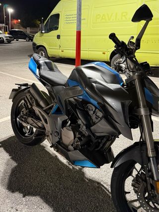 Zontes R310 Naked Moto