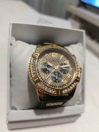 Reloj Guess Dorado y Negro con Cristales