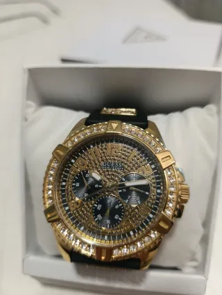 Reloj Guess Dorado y Negro con Cristales