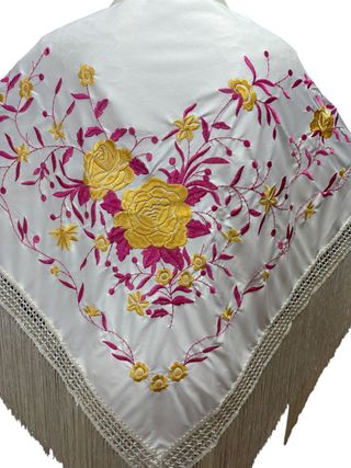 Manton Flamenco Bordado Flores Blanco