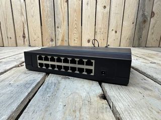 SWITCH TP-LINK TL-SF1016D 16 PUERTOS