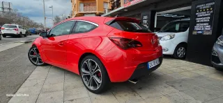 Opel Astra 2012
