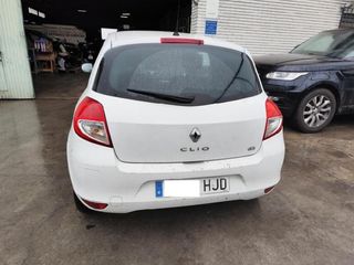 Centralita renault 228176 28321424 clio 1.5 mt (75