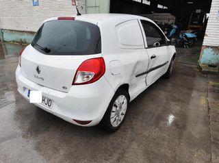 Centralita renault 228176 28321424 clio 1.5 mt (75