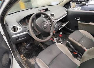 Centralita renault 228176 28321424 clio 1.5 mt (75