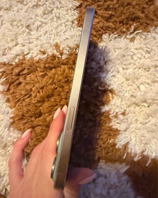 iPhone 15 Pro Titanio Naturale