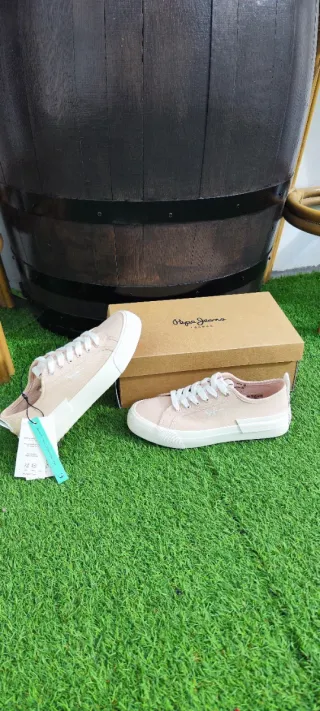 Zapatillas Pepe Jeans sin estrenar, con etiquetas