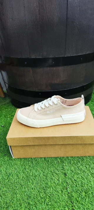 Zapatillas Pepe Jeans sin estrenar, con etiquetas