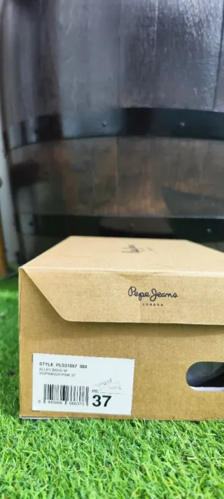 Zapatillas Pepe Jeans sin estrenar, con etiquetas