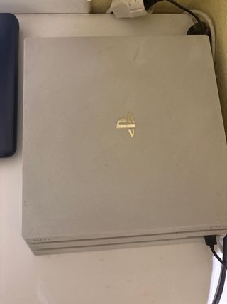PS4 PRO