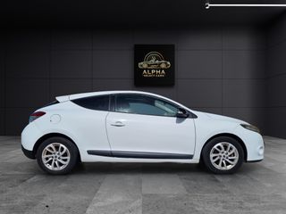 RENAULT Mégane Dynamique 1.6 16v 110