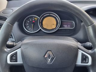 RENAULT Mégane Dynamique 1.6 16v 110