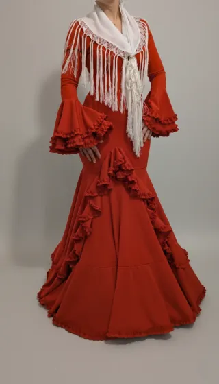 Traje de flamenca, tallas variadas.