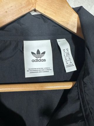 Chaqueta deportiva Adidas negra logo grande