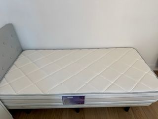 Cama con cabecero y somier