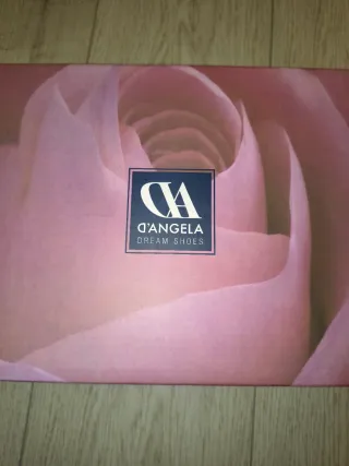 Zapatos de tacón D'Angela beige y dorado