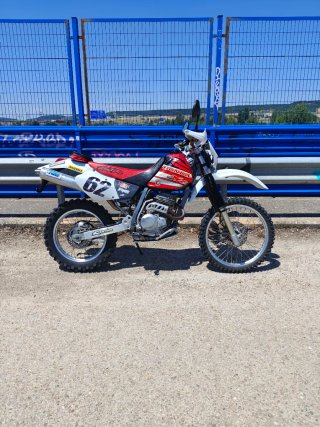Honda XR250R Enduro/Motocross Moto
