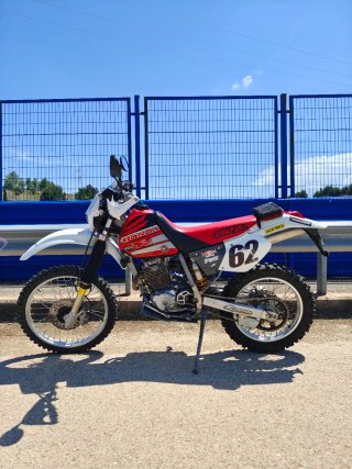 Honda XR250R Enduro/Motocross Moto