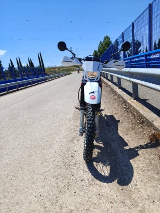 Honda XR250R Enduro/Motocross Moto