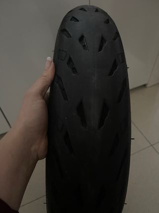 Michelin 120/70 ZR 17 Pilot Power 2CT usado