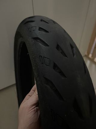 Michelin 120/70 ZR 17 Pilot Power 2CT usado