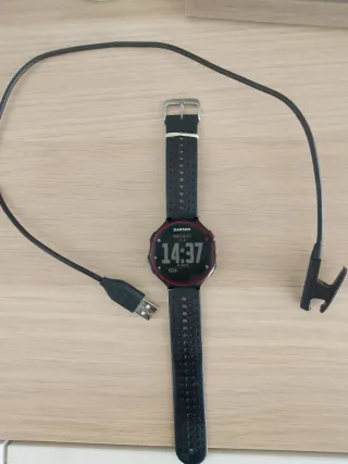 Reloj Garmin Forerunner 235 Negro/Rojo