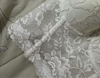 Corpiño encaje blanco 34B