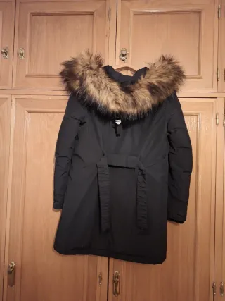 Parka Zara con capucha Talla L