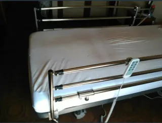 OFERTA. Cama geriátrica articulada