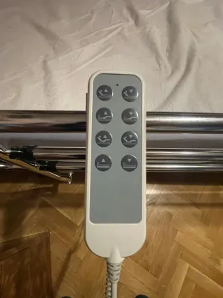 OFERTA. Cama geriátrica articulada