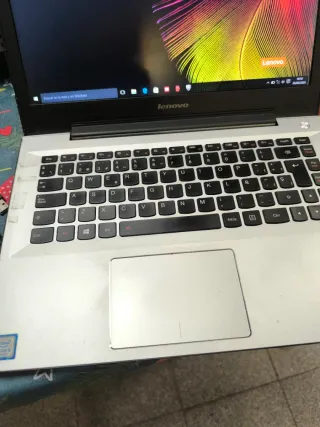 Portátil Lenovo Plata y Negro