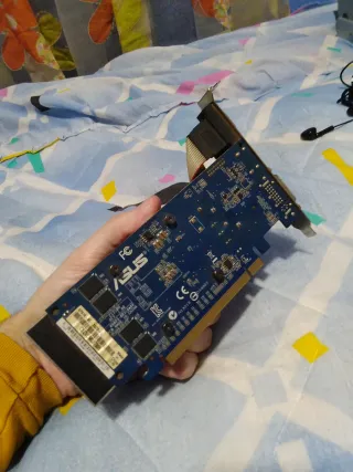 Tarjeta Gráfica ASUS Nvidia 2GB PCI Express HDMI