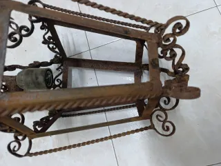 Farol de forja antiguo