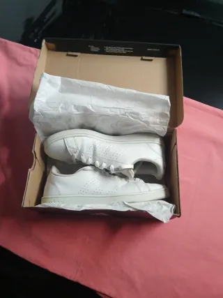 Scarpe da tennis Adidas bianche