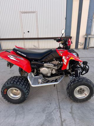 Quad Polaris Predator 500 Rojo