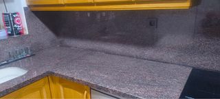 Cocina Muebles Madera y Encimera Mármol