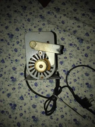 Motor eléctrico para máquina de coser