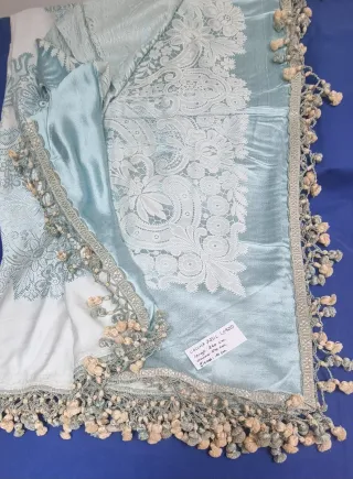 MARAVILLOSA COLCHA AZUl SATÉN ANTIGUA