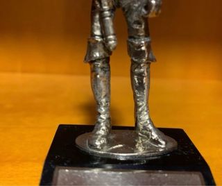 Figura pescador metal plata